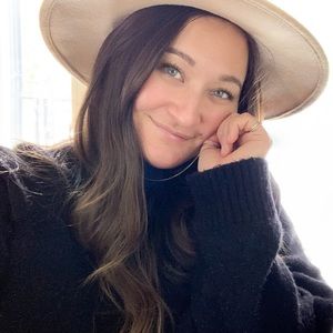 Meet your Posher, Arin